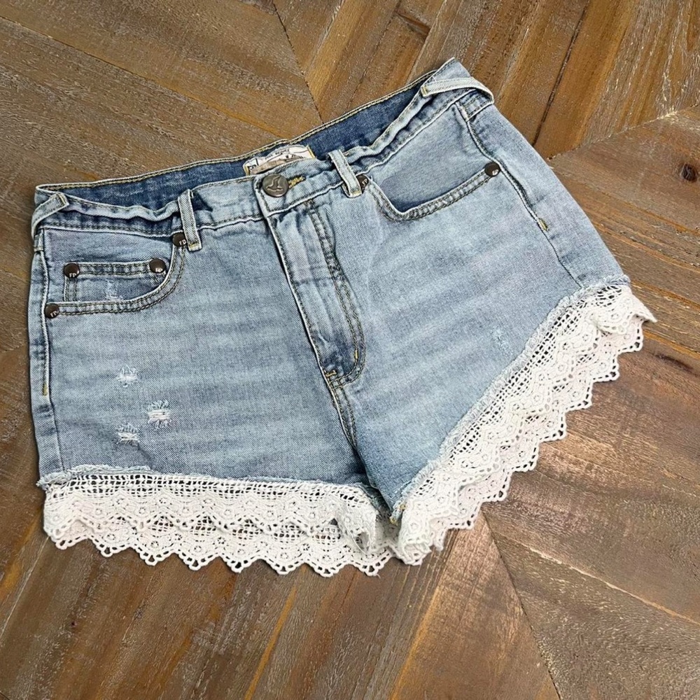 Free People denim bohemian distressed‎ shorts Size 26